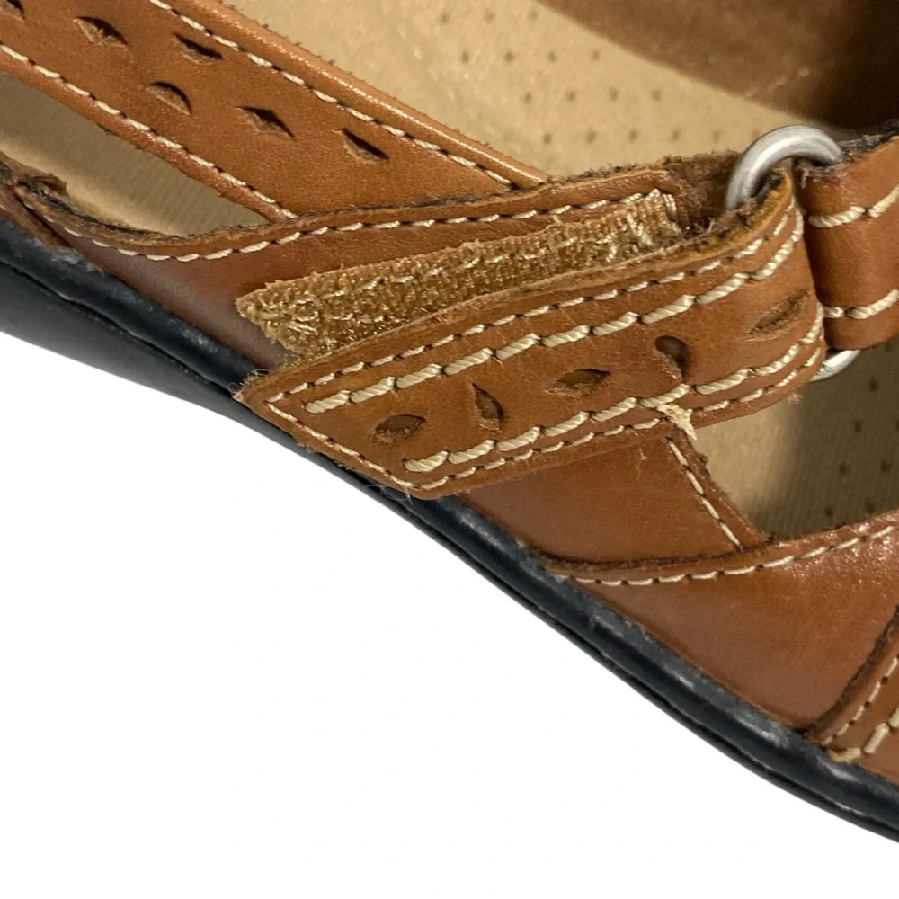 Clarks Ashland Spin Q Brown Leather Flats - Brand New - Size 8